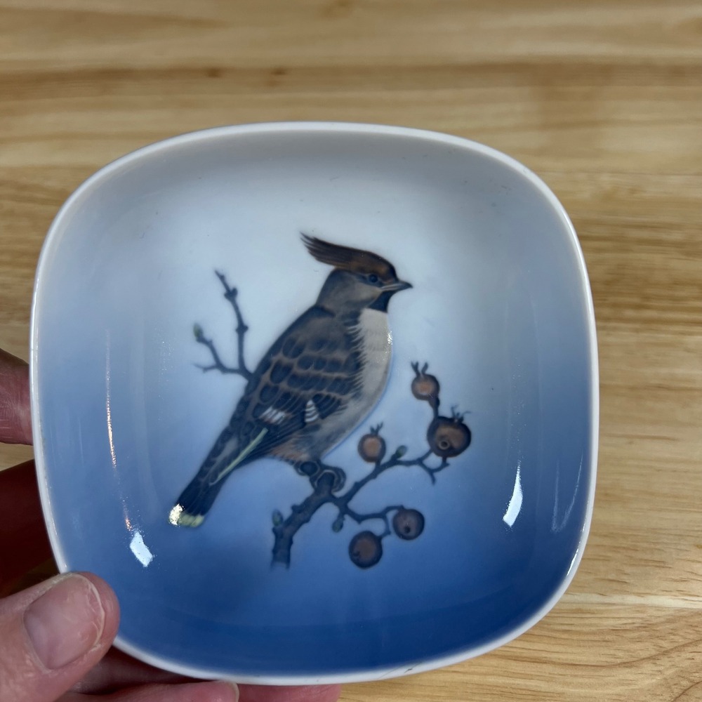 Royal Copenhagen Bombycilla Garrulus Bird Trinket Dish 5172 Blue Porcelain - Picture 2 of 11